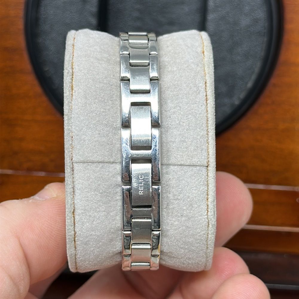 Relic Womens watch - Picture 2 of 3